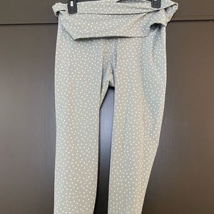 Nike Yoga Twist 7/8 Grey Polka Dot High Rise Athletic Leggings (Large)